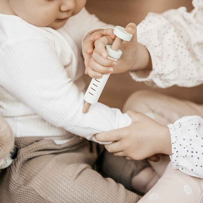vaccinatie mamablog mamablogger vaccinaties prikjes baby kind peuter dreumes dktp consultatiebureau spreiden gespreid ervaring bijwerkingen