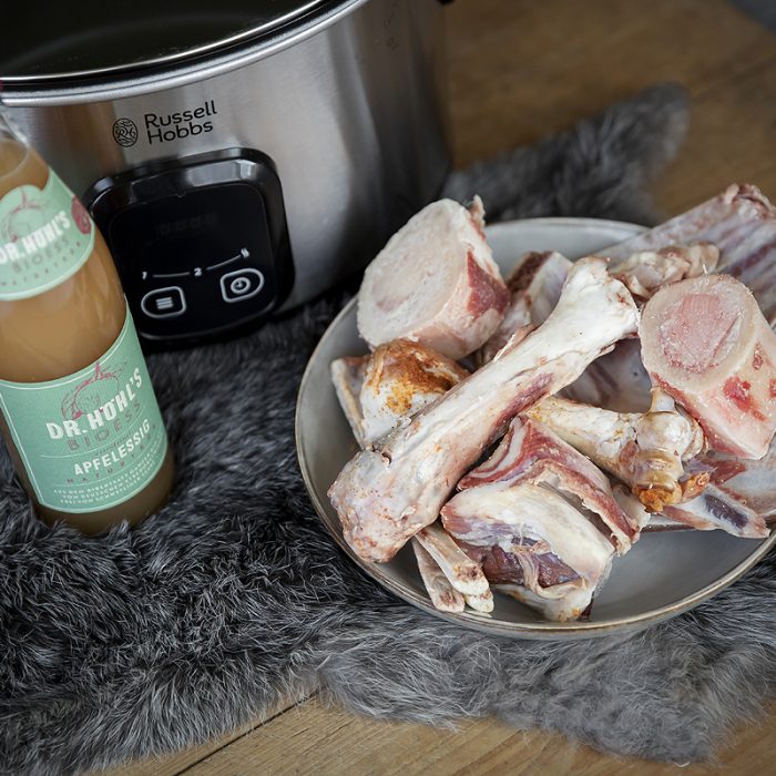 bottenbouillon botten bouillon bb bone broth bonebroth hond kat katten honden recept basis hoe maken maak je stappenplan voordelen slow cooker