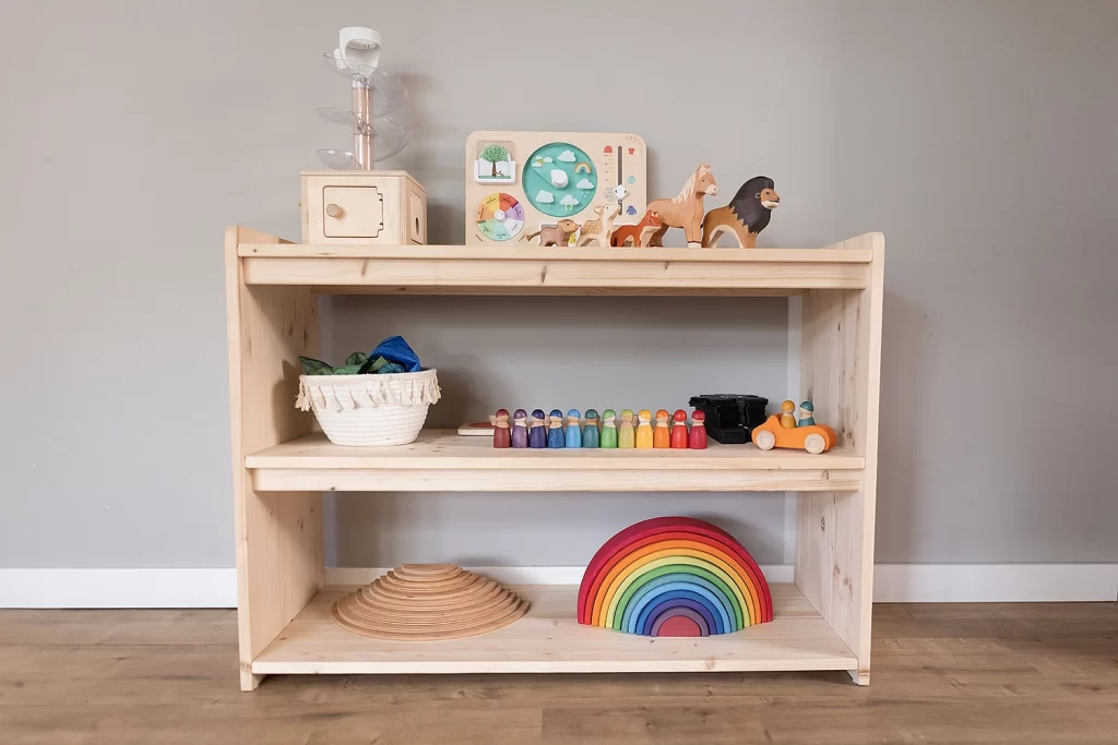 montessori speelgoed kast speelgoedkast speelgoed open welke mooiste tot shelf open ended open einde review ervaring hout dreumes baby kind peuter